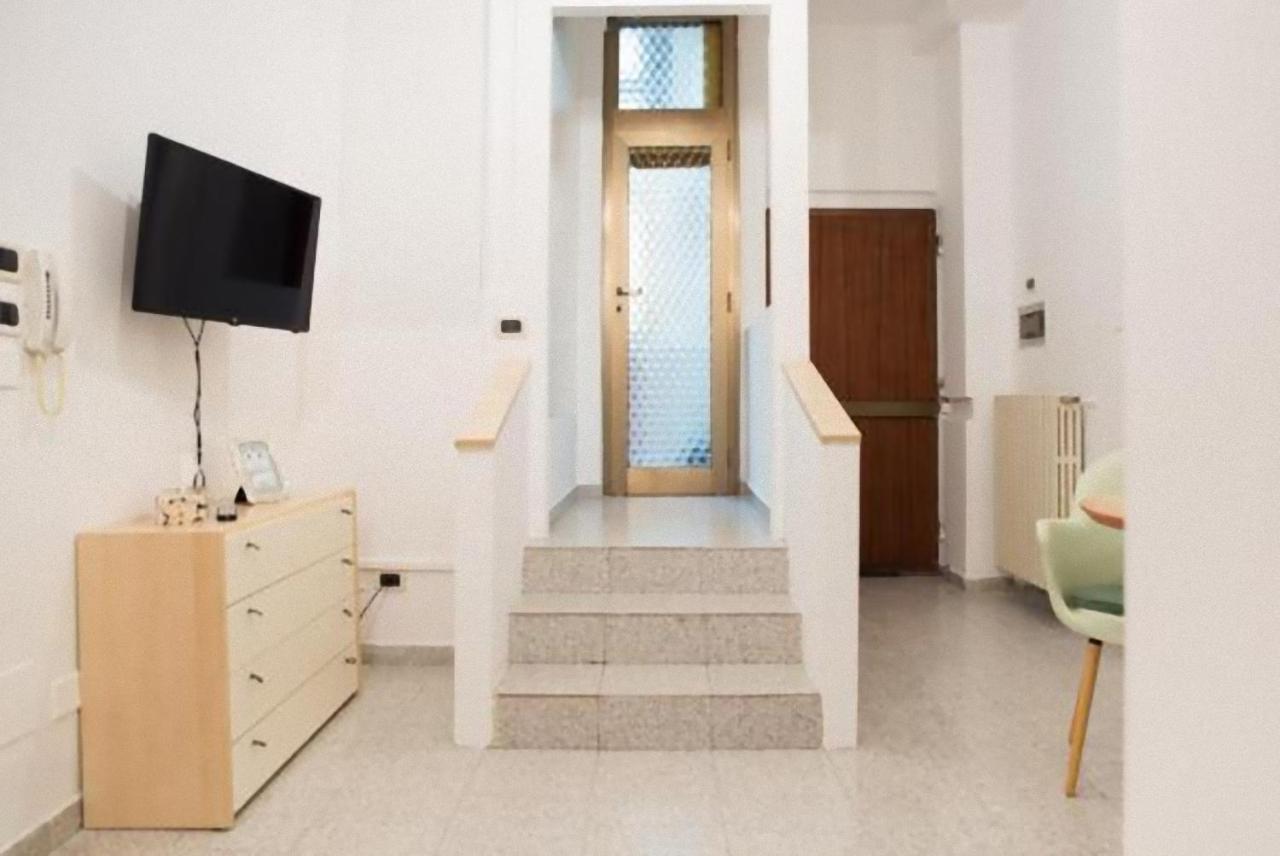 Апартаменти Tourist House Bologna - Fringe - Self Check-In Екстер'єр фото