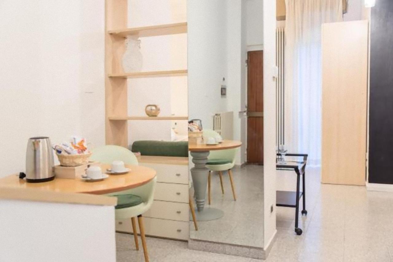 Апартаменти Tourist House Bologna - Fringe - Self Check-In Екстер'єр фото