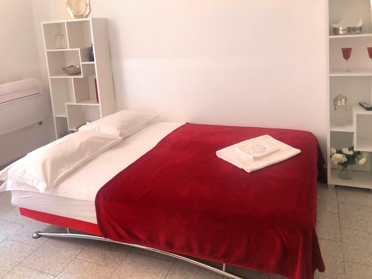 Апартаменти Tourist House Bologna - Fringe - Self Check-In Екстер'єр фото